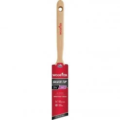 Wooster SILVER TIP 1-1/2 In. Chisel Trim Angle Sash Paint Brush