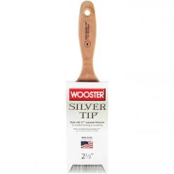 Wooster SILVER TIP 2-1/2 In. Flat Varnish And Paint Brush